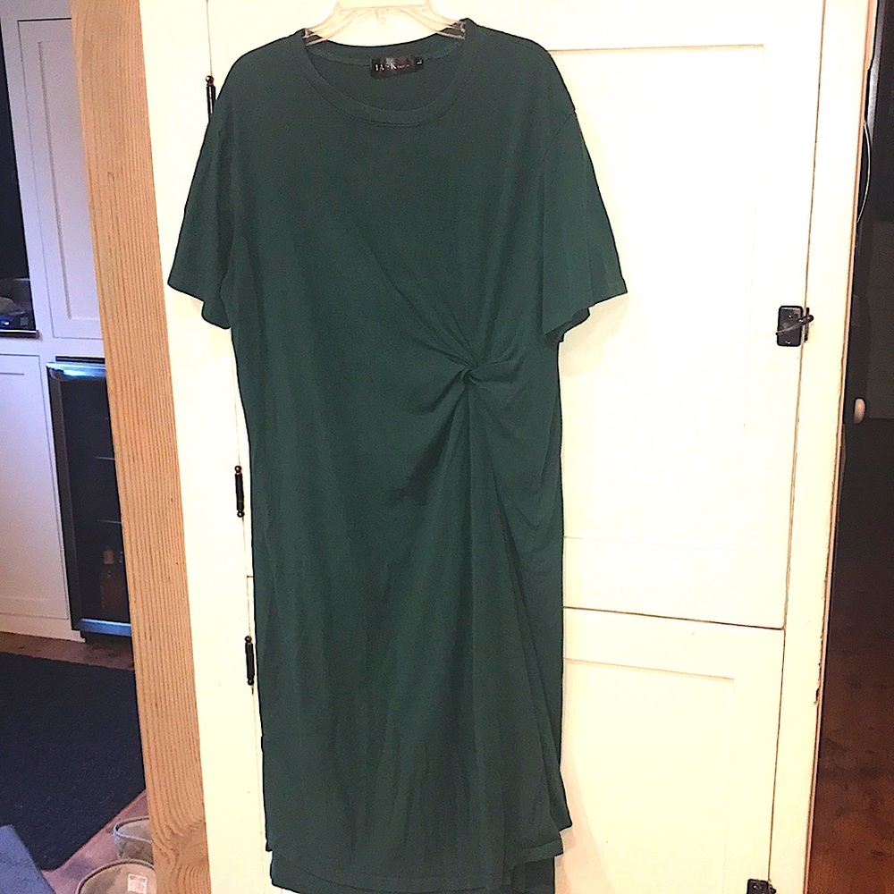 BEAUTIFUL GREEN KNOTTED T-SHIRT DRESS